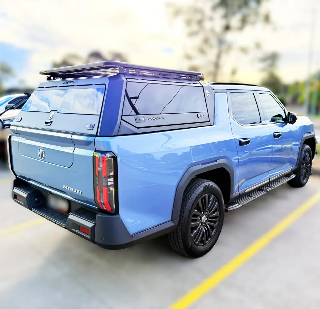 MG U9 Canopy – Solid Side Glass Tub Canopy